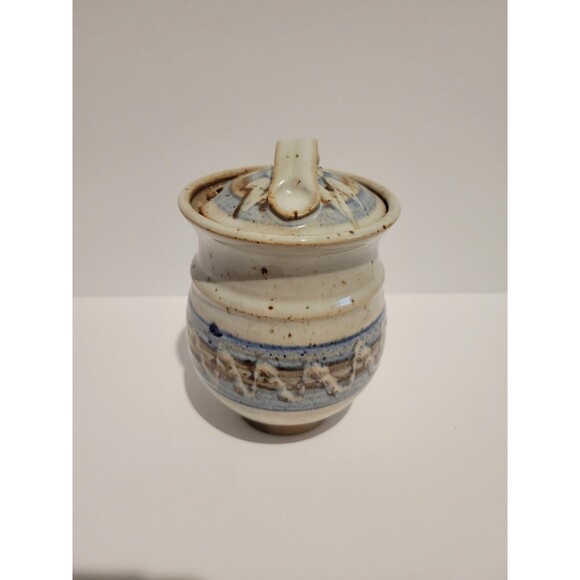 Vintage Studio Art Pottery Honey Jar Sugar Jar with Lid Artist Signed - Picture 5 of 15